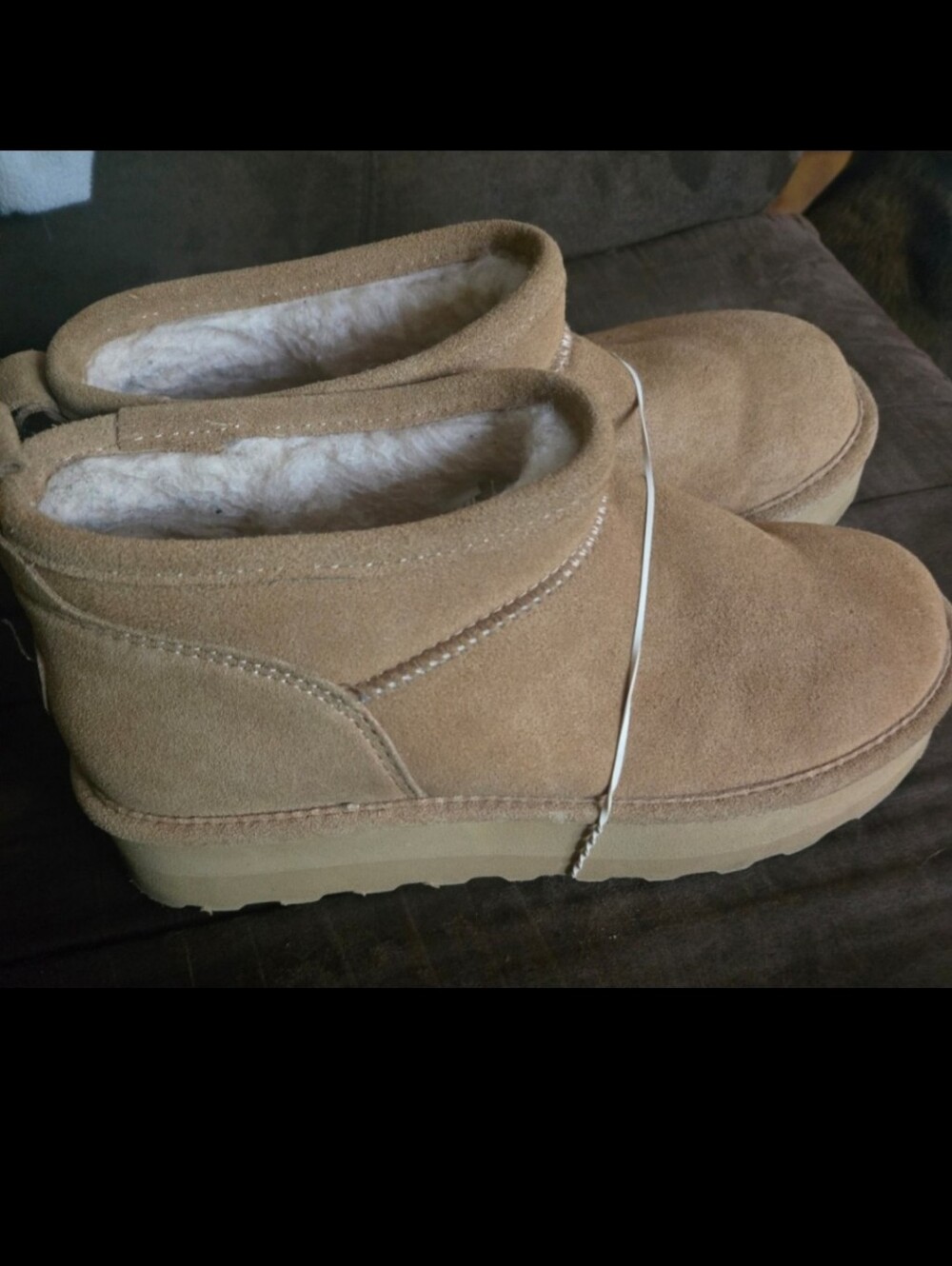 BEARPAW Retro Shorty Boots Women’s Size 10 Tan Suede Fur Lined Ankle Winter